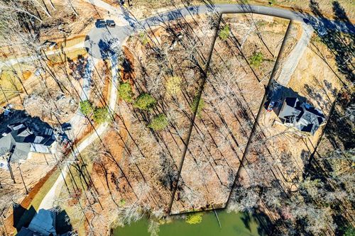 215 Falls Ln Ne, Milledgeville, GA, 31061-1109 | Card Image