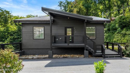 612 Sunset Ln, Gatlinburg, TN, 37738 | Card Image