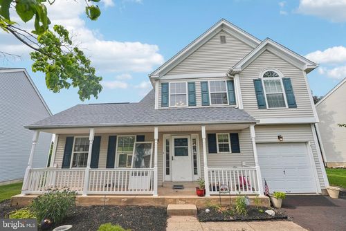 54 Victory Way, ROYERSFORD, PA, 19468-1345 | Card Image