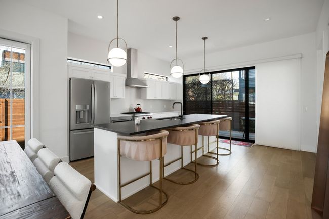 A - 1410 E 3 Rd St, House other with 4 bedrooms, 5 bathrooms and 2 parking in Austin TX | Image 12