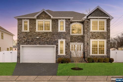 2 Maddie Ct, Colonia, NJ, 07067-1612 | Card Image