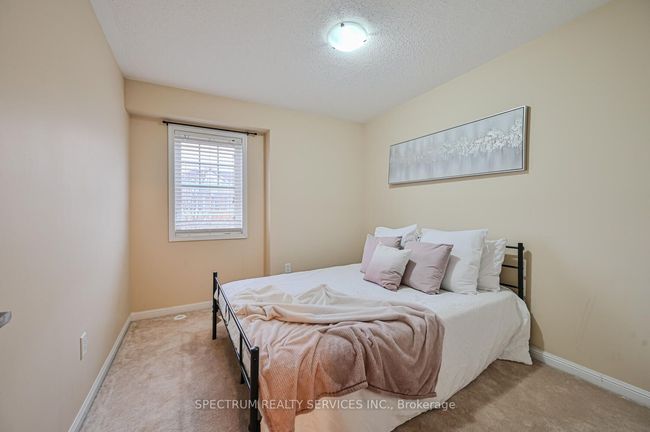 876 Jempson Path, House attached with 4 bedrooms, 3 bathrooms and 1 parking in Milton ON | Image 39