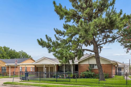 2122 S Vernon Ave, Dallas, TX, 75224-1359 | Card Image
