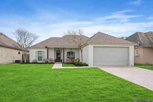 10753 Fenway Ln, Denham Springs, LA, 70726-6743 | Card Image
