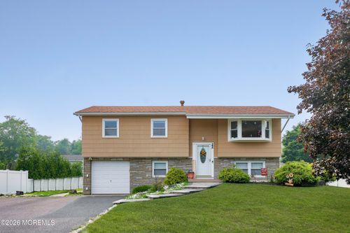 22 Lawrence St, Jackson, NJ, 08527-1146 | Card Image