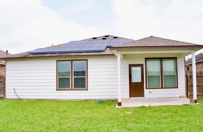 8110 Running Brook Ln, House other with 3 bedrooms, 2 bathrooms and 2 parking in Richmond TX | Image 15