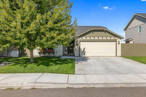 5714 Rio Grande Ln, Pasco, WA, 99301-4698 | Card Image