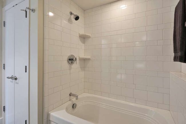 APT-1703 - 300 Bowie St, Condo with 2 bedrooms, 2 bathrooms and 2 parking in Austin TX | Image 20