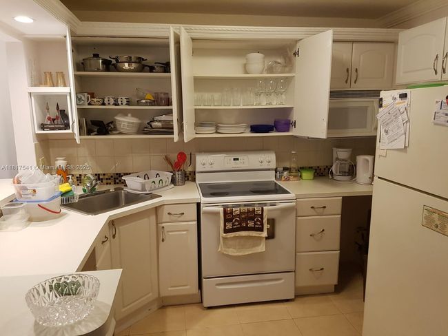 APT-3D - 3740 Inverrary Dr, Condo with 1 bedrooms, 2 bathrooms and null parking in LAUDERHILL FL | Image 5