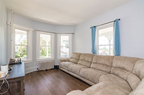 1-208 Prospect St, Chicopee, MA, 01013-4048 | Card Image