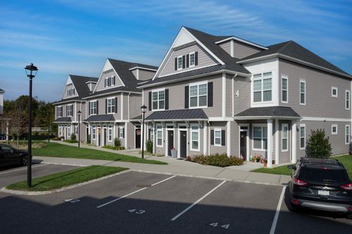 132-132 Sutton Ct, Mount Sinai, NY, 11766-3024 | Card Image