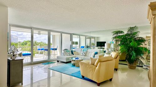4b-1901 N Ocean Blvd, Fort Lauderdale, FL, 33305-3701 | Card Image