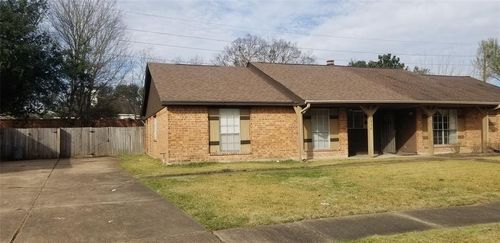 3826 Quiet Place Dr, Houston, TX, 77082-1221 | Card Image