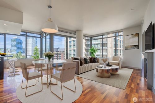 w807-900 Lenora St, Seattle, WA, 98121-2720 | Card Image