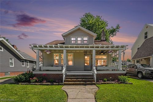 16901 Melgrave Ave, Cleveland, OH, 44135-4415 | Card Image