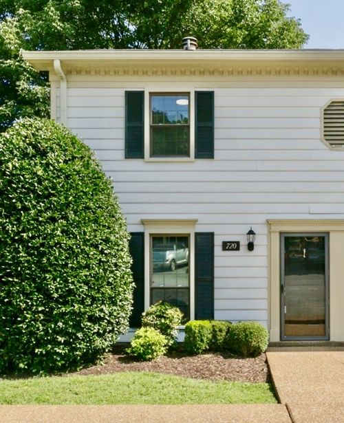 720 Fox Ridge Dr, Brentwood, TN, 37027-3902 | Card Image