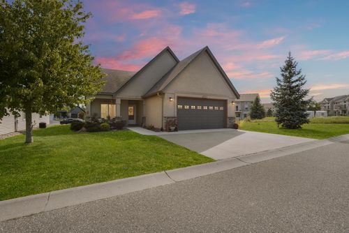 9765 Saint Andrews Dr, Elko New Market, MN, 55020-9630 | Card Image