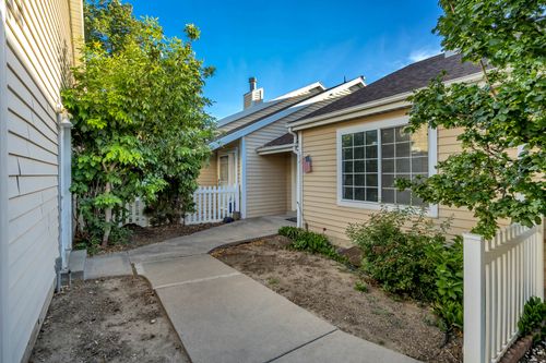 3268 Plum Tree Ln, Bountiful, UT, 84010-8056 | Card Image