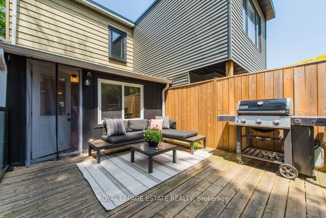 2311 Gerrard St E, House attached with 3 bedrooms, 2 bathrooms and null parking in Toronto ON | Image 32