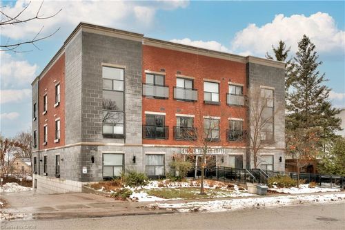 103-15 Devitt Ave S, Waterloo, ON, N2J1Y6 | Card Image