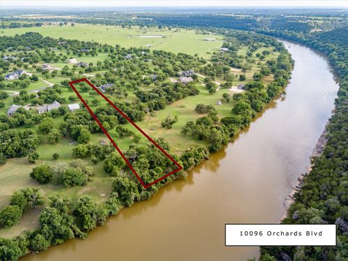 10096 Orchards Blvd, Cleburne, TX, 76033-1160 | Card Image