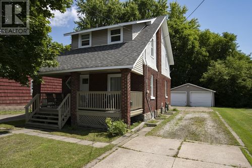394 Charles St, Sault Ste. Marie, ON, P6C3L3 | Card Image