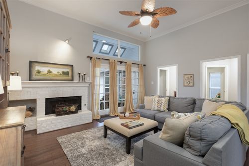 2057 Antwerp Ave, Plano, TX, 75025-3322 | Card Image