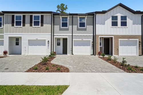 7520 Deer Valley Cir, TAMPA, FL, 33635-9742 | Card Image