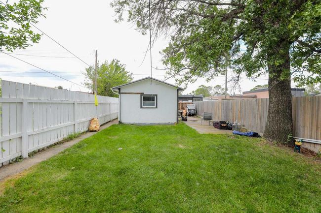 413 12c St N, House other with 3 bedrooms, 1 bathrooms and 1 parking in Lethbridge AB | Image 21