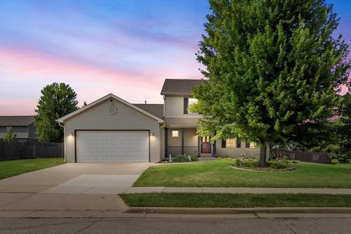 8432 Ivanhoe Place, STURTEVANT, WI, 53177 | Card Image