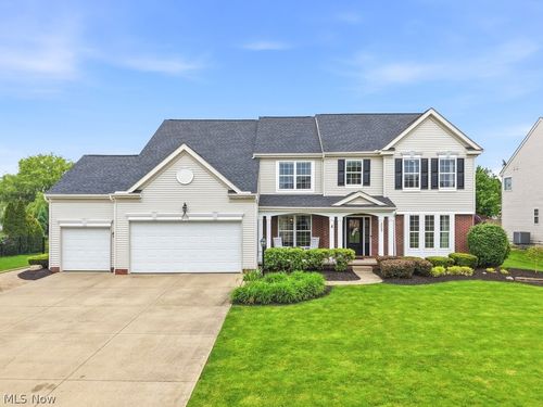 3063 Dunstone Ave, Akron, OH, 44312-5917 | Card Image