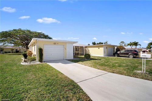8608 Granada Ct, FORT MYERS, FL, 33907-4015 | Card Image