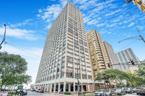 1804-6171 N Sheridan Rd, Chicago, IL, 60660-5858 | Card Image