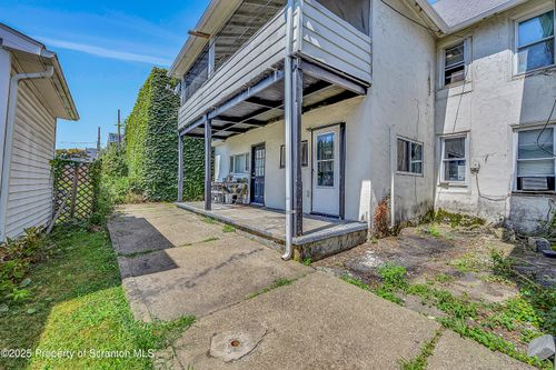 1009 Washburn St, Scranton, PA, 18504-2623 | Card Image