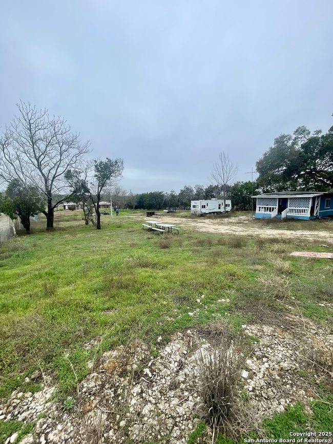 300 Oakland Dr, House other with 2 bedrooms, 2 bathrooms and null parking in Blanco TX | Image 15