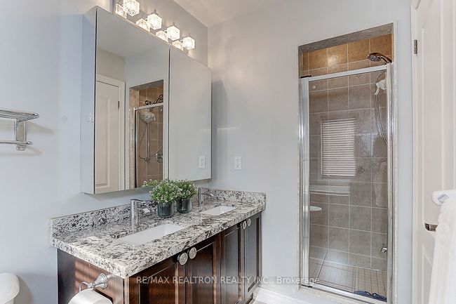 2 Henry Peters Lane, House attached with 3 bedrooms, 3 bathrooms and null parking in Vaughan ON | Image 24