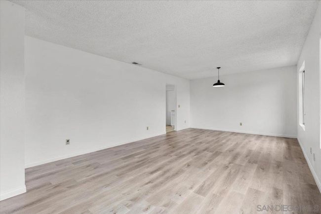 9616 Apple St, House other with 3 bedrooms, 2 bathrooms and 4 parking in Spring Valley CA | Image 7