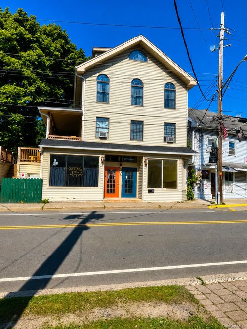 2r-235 Main St, Highland Fls, NY, 10928-1740 | Card Image