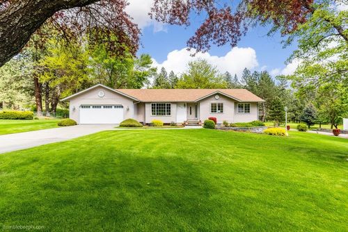 8416 N Haye Ln, Newman Lake, WA, 99025-8480 | Card Image