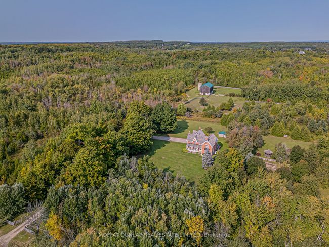 16089 Shaws Creek Rd, House other with 3 bedrooms, 3 bathrooms and 10 parking in Caledon ON | Image 34