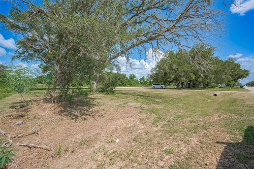 210 5th St, Hempstead, TX, 77445-4759 | Card Image