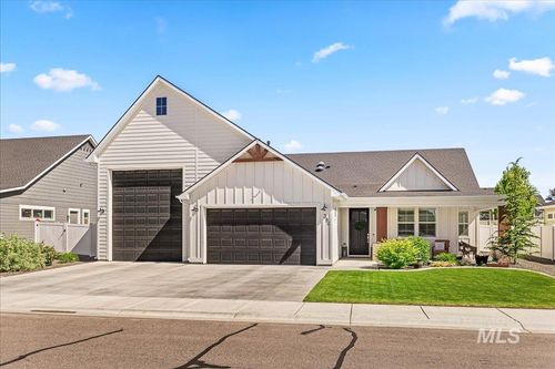 390 Fox Lantern Ct, Middleton, ID, 83644-6115 | Card Image