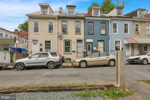 915 Culvert St, READING, PA, 19602-2529 | Card Image