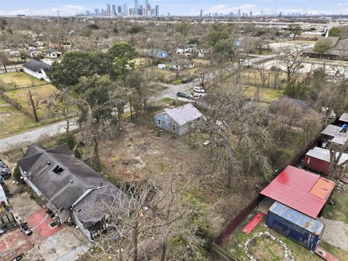 3515 Bain St, Houston, TX, 77026-4422 | Card Image