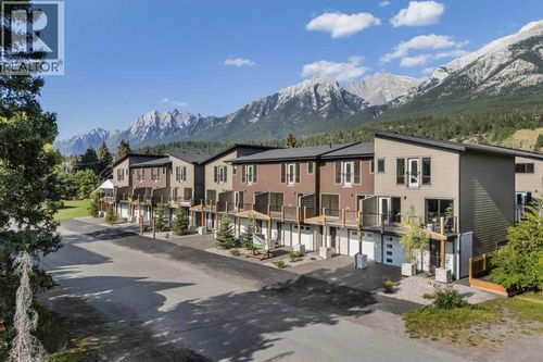 1330 1 Ave, Canmore, AB, T1W1M4 | Card Image
