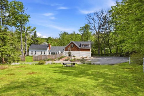 365 Stage Rd, Nottingham, NH, 03290-6207 | Card Image