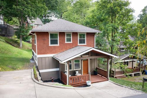29 Shady Park Ln, Asheville, NC, 28804-8815 | Card Image