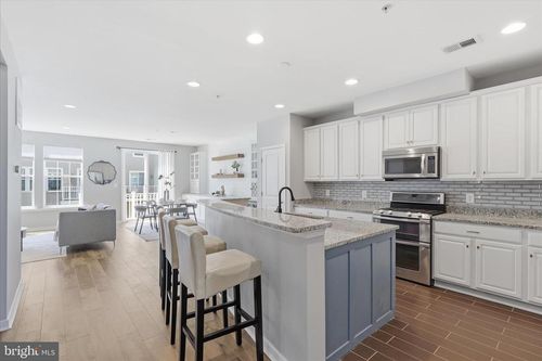 44110 Vaira Ter, CHANTILLY, VA, 20152-6117 | Card Image
