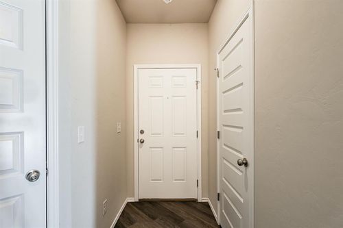 11832 Kameron Way, Yukon, OK, 73099-9553 | Card Image