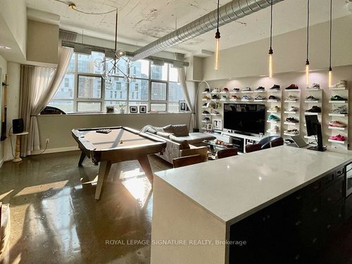 655-155 Dalhousie St, Toronto, ON, M5B2P7 | Card Image